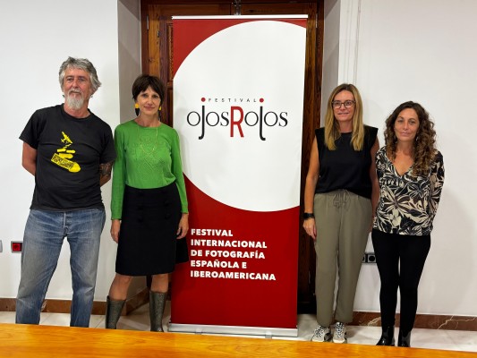 Xàbia acoge las nuevas exposiciones y actividades del Festival Ojos Rojos 
