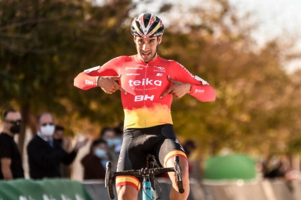 El alicantino Felipe Orts y Lucía González lideran la lista de la selección para el Europeo de Ciclocross de Pontevedra