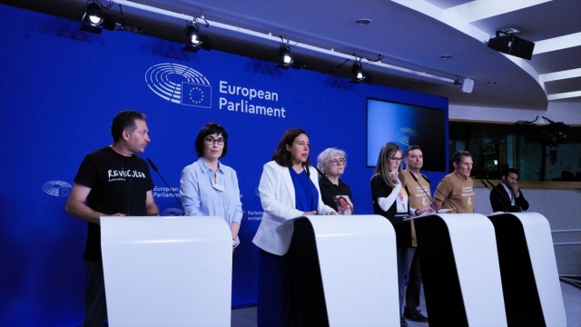 Las víctimas piden un seguimiento de las ayudas por la Dana a Von der Leyen, que visitará la zona cero