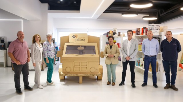 Onda visibiliza su compromiso con el tejido empresarial local y visita el Grupo La Plana 