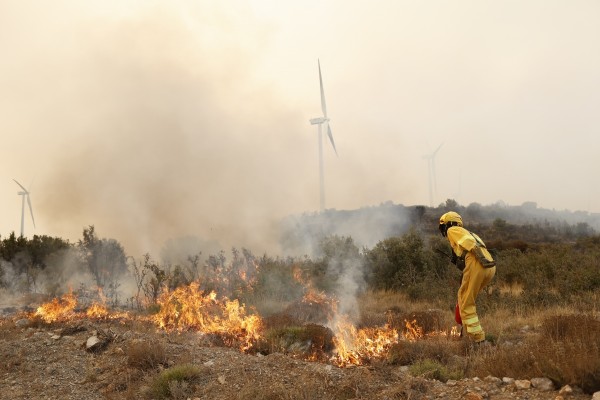 La Generalitat destina más de 20 millones a consolidar el servicio de vigilancia preventiva de incendios forestales