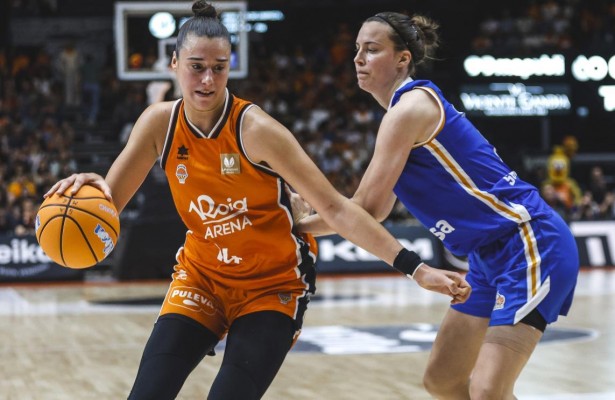 Raquel Carrera sufre un esguince de grado 3 en su tobillo izquierdo