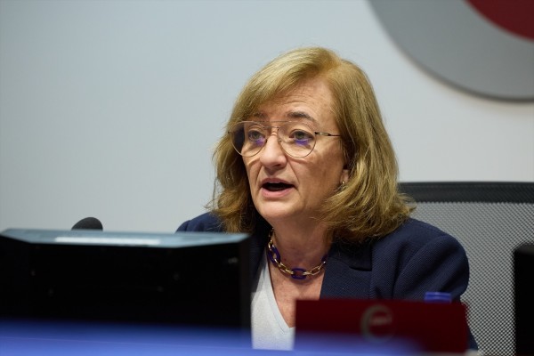 La AIReF prevé que la deuda pública baje al 95,2% del PIB en 2030, pero avisa de un repunte posterior sin ajustes