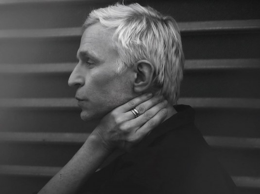 El artista sueco Jay-Jay Johanson estará en concierto en el Espai d'Art Contemporani