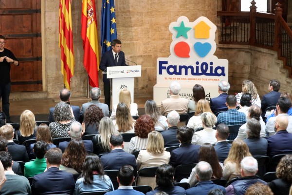 El Consell recupera el Observatorio Valenciano de las Familias para avanzar en bienestar
