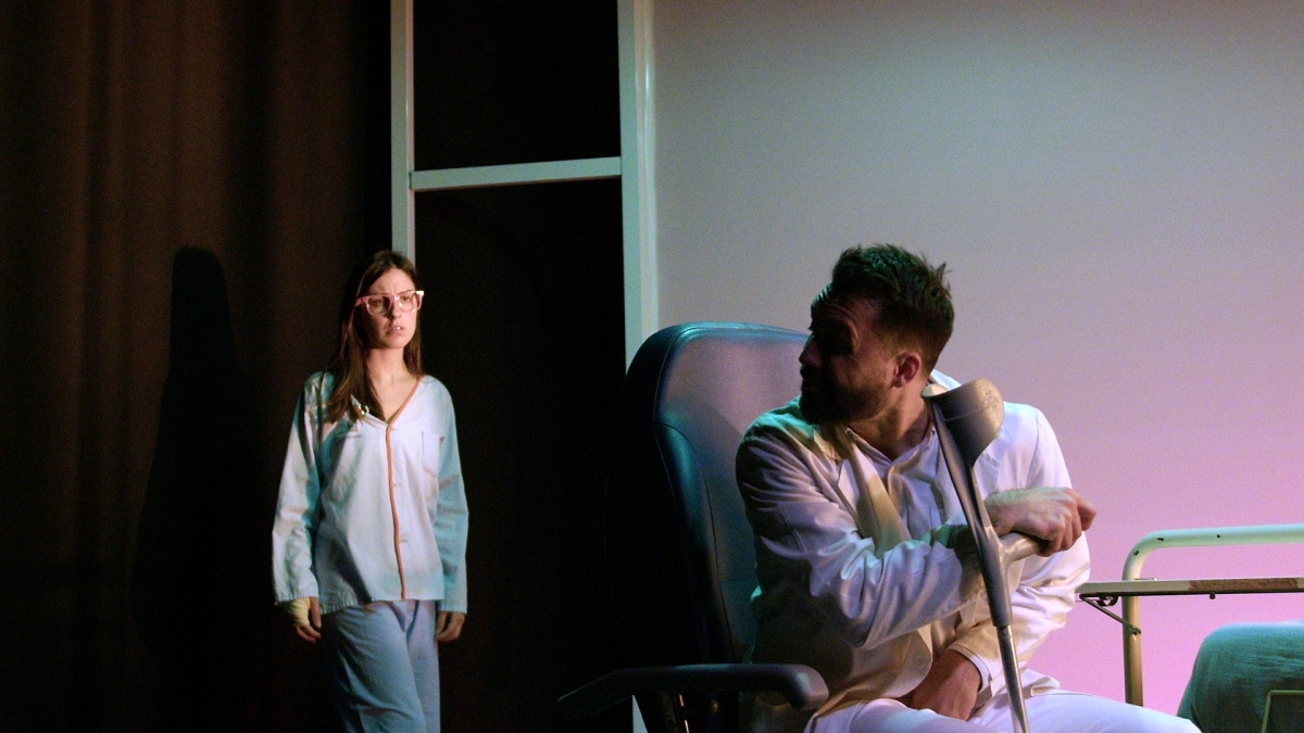 Miki Garofalo se pregunta qué papel tiene la ficción en el mundo en el Teatro Círculo