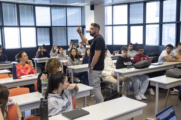Los seminarios abiertos del CEU reúnen en Castelló a más de 1600 alumnos para elegir entre 60 cursos