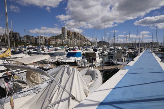 El Puerto prorroga la concesión del Club de Regatas hasta 2048 y da oxígeno a sus inversiones