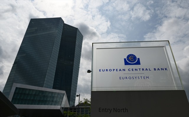 El euro sube hasta 1,1250 dólares