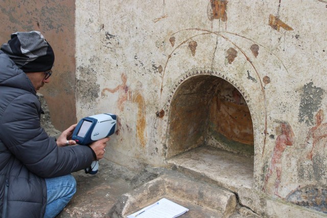 Descubren una escena de vendimia en una casa cercana a la Pompeya devastada por el Vesubio