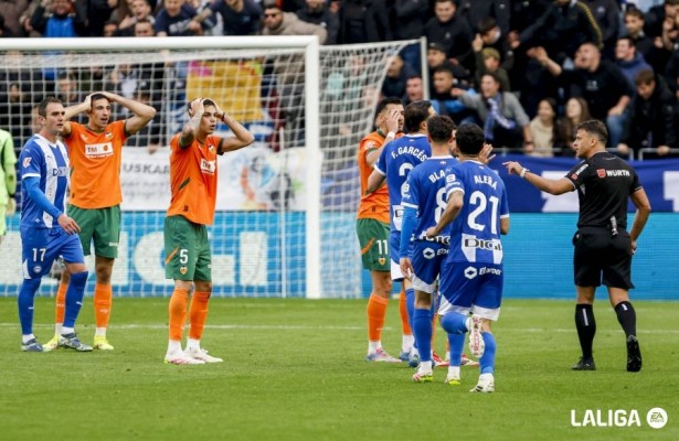 Un polémico penalti golpea la ilusión del Valencia CF