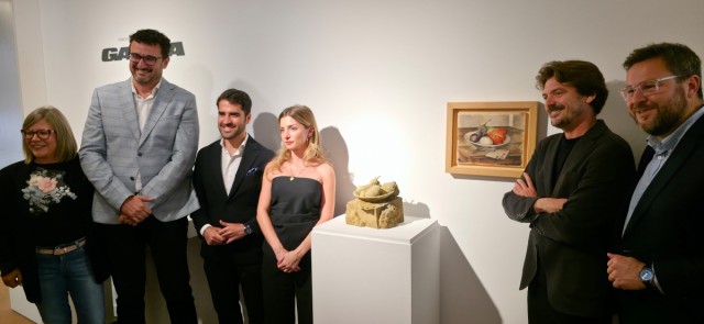 Ganga, el tatuador palmareño de las estrellas, transforma un bodegón de Ramón Gaya en una escultura para ser vista y tocada