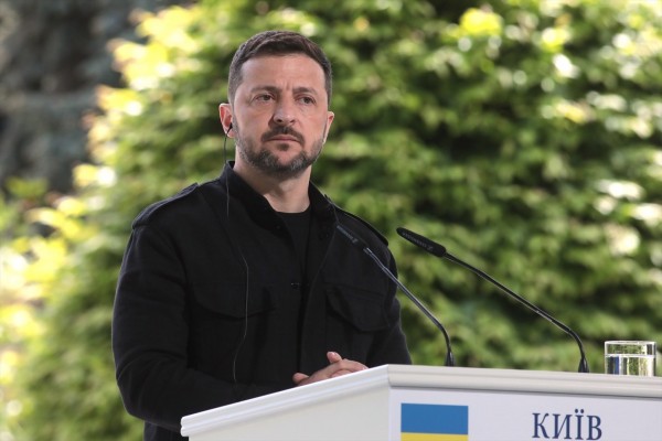 Zelenski confirma el envío de una delegación ucraniana a Estambul pero descarta su asistencia