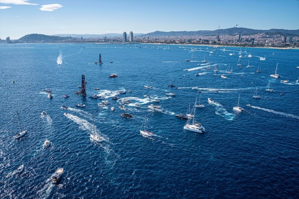 Nápoles toma el relevo de Barcelona como sede de la America's Cup de vela