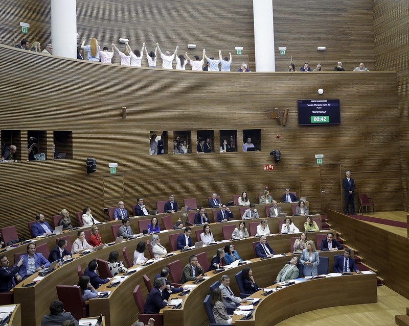 Protestas en Les Corts este jueves.