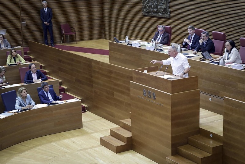 Sesión de control celebrada este jueves en Les Corts - Foto: JOSÉ CUÉLLAR/CORTS
