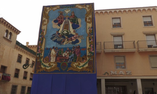 Elche volverá a destinar 120.000 euros para ornamentación festiva: calles, fachadas y tapiz de flor seca