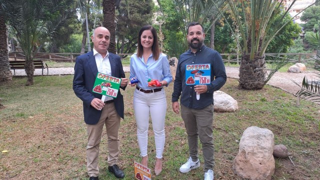 Elche lanza una campaña para concienciar sobre la recogida de las heces de las mascotas
