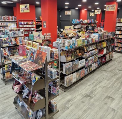 El universo ‘friki’ gana terreno en Murcia: abre una nueva tienda de cómics en plena Gran Vía