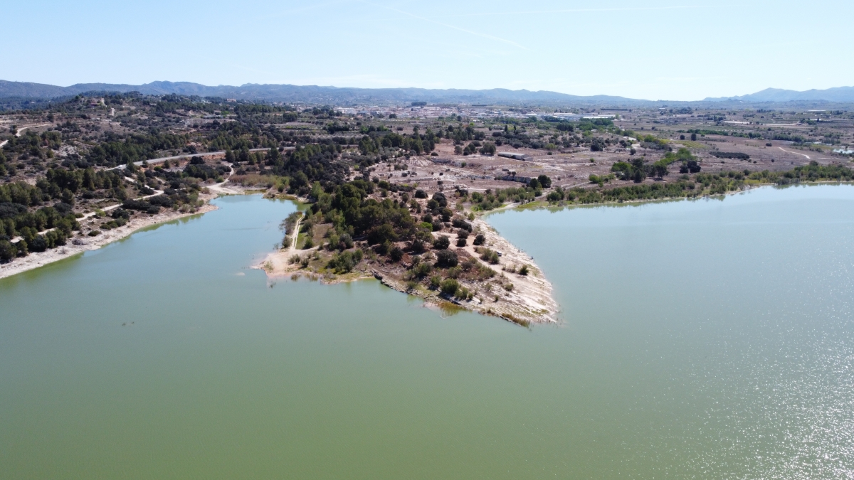 La CHJ intensifica el trabajo para mejorar la calidad de las aguas del embalse de Bellús