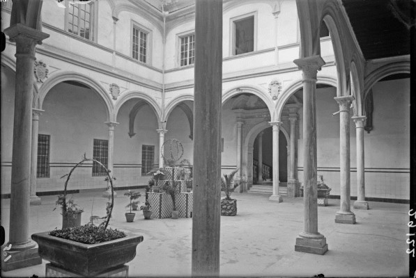 San Esteban en Murcia: de colegio a palacio pasando por institución benéfica
