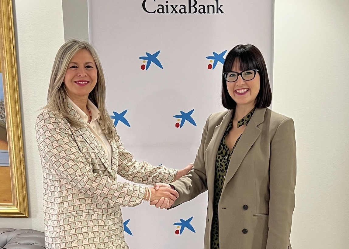 CaixaBank y Ajev firman un convenio para promover la iniciativa empresarial de jóvenes emprendedores