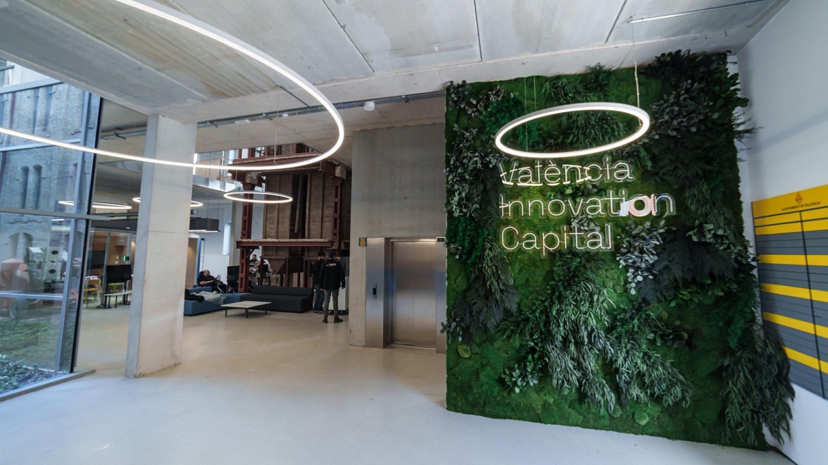 València y la UPV renuevan apuesta por el talento digital con la Cátedra de Innovación en e-Sports y Gaming
