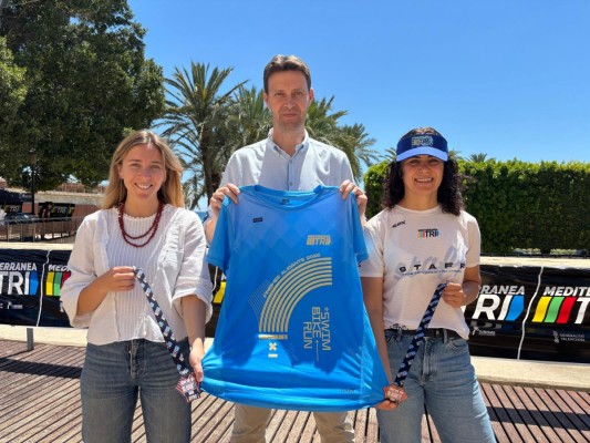 El triatlón de Alicante llega al récord con 1.200 participantes con pruebas en sábado y domingo
