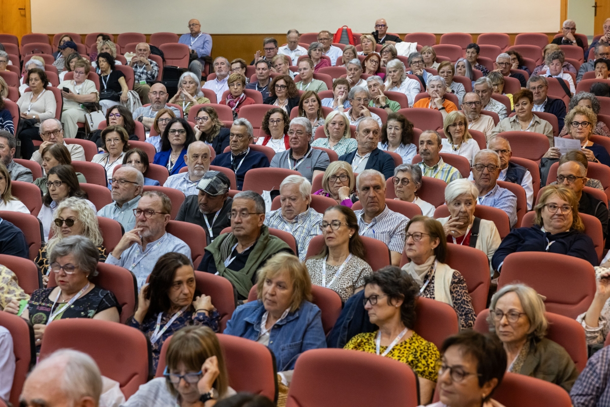 La IA y las personas mayores: el reto de la UJI en las VI Jornadas de Mayores y Nuevas Tecnologías 