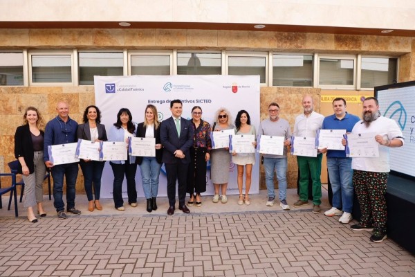 San Javier recibe 20 nuevos distintivos SICTED de parte del Gobierno Regional