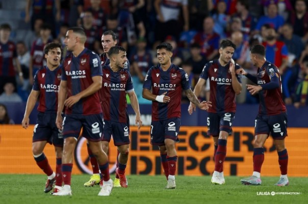 El Levante vence al Albacete y da un paso de gigante hacia el ascenso
