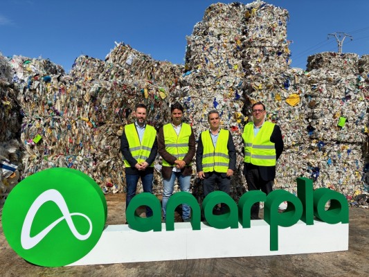 El Consell destaca el impacto del reciclado de plástico valenciano en la economía circular