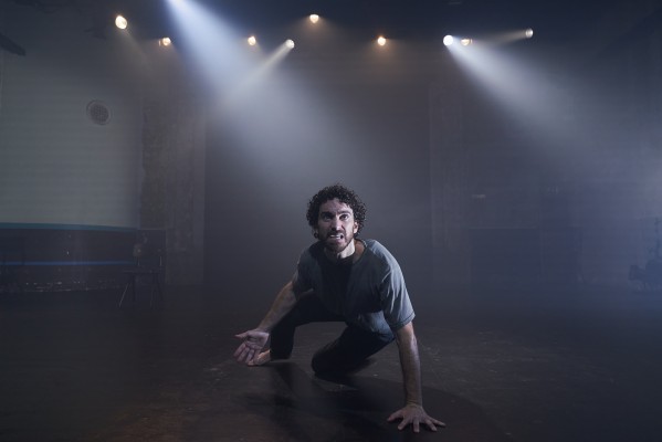 L'UJI inaugura la Mostra de Teatre Reclam amb un monòleg colpidor basat en la Ilíada