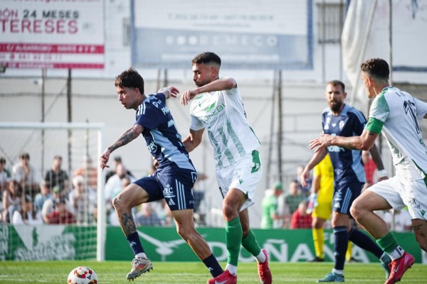 El Real Murcia no pasa del empate a cero en Sanlúcar pero sigue dependiendo de sí mismo para ser segundo