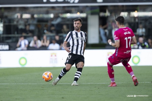 Cedidos Levante UD: Óscar Clemente se da una alegría con el Cartagena FC