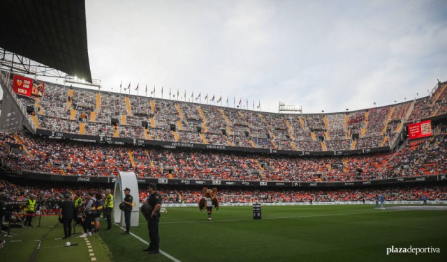 El detenido el lunes acepta una multa de 720 euros y ocho meses sin entrar en Mestalla
