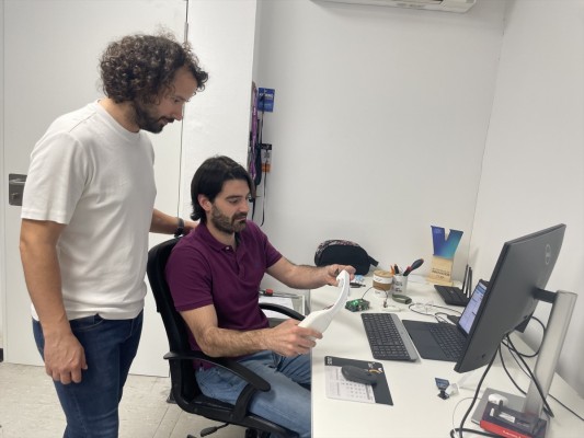 Una 'startup' valenciana desarrolla un dispositivo pionero que utiliza la IA para prevenir enfermedades intestinales