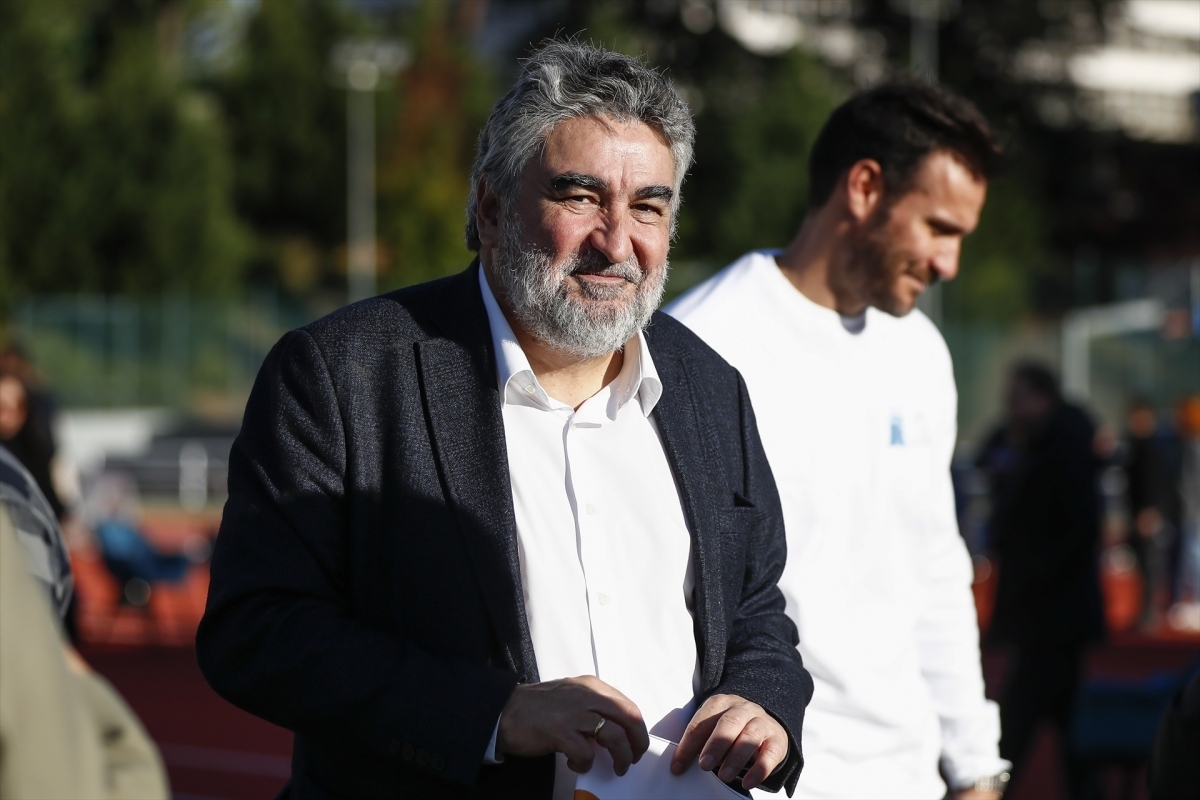 Uribes: “Valencia tiene que estar como ciudad y club histórico en el Mundial”