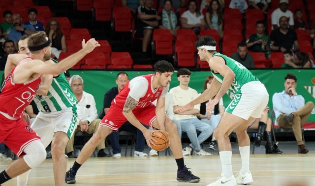 El Odilo da la campanada en Sevilla y mantiene muy vivo el sueño de llegar a la ACB