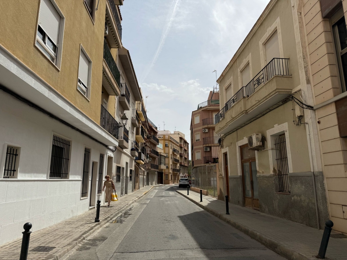 Las plataformas únicas siguen en el Raval en Elche, ahora en Mare Déu de l’Assumpció