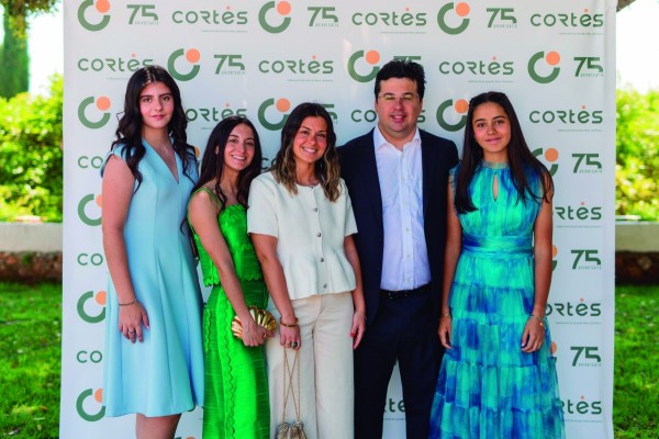 Talleres Cortés celebra su 75 aniversario y reúne a familiares, trabajadores, representantes y clientes