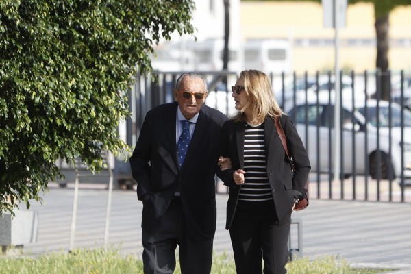 Un inspector de Policía afirma que el trasvase de dinero de Debón a Carlos Fabra no tiene que ver con ningún préstamo