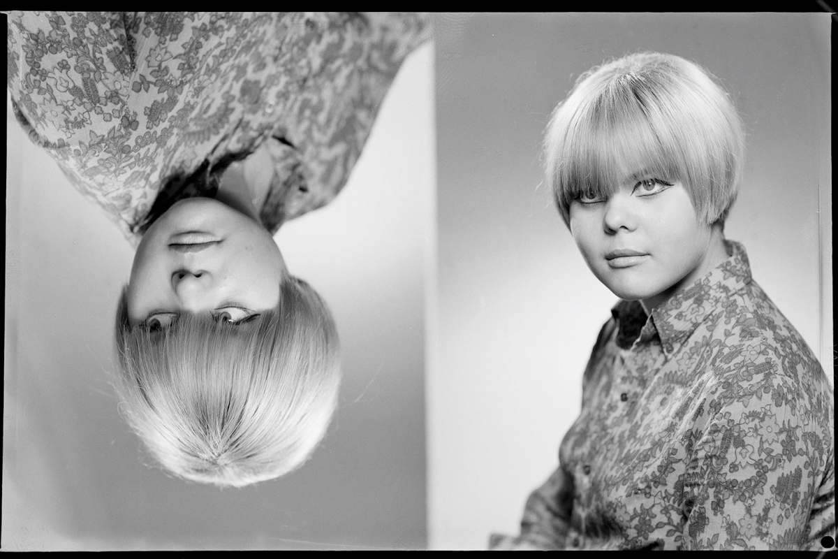 Mostra de les dues plaques fotogràfiques; invertida i del dret - Mostra de les dues plaques fotogràfiques; invertida i del dret