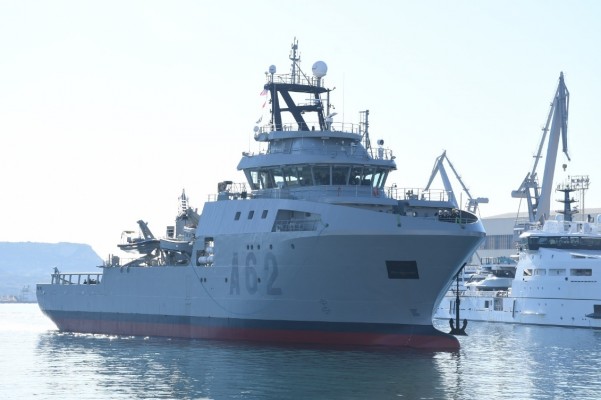La Armada organiza en PortCastelló un simulacro en un buque atracado