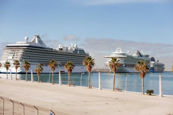 Sumar quiere limitar la llegada de cruceros en ciudades portuarias a dos diarios y un tope de 3.500 pasajeros