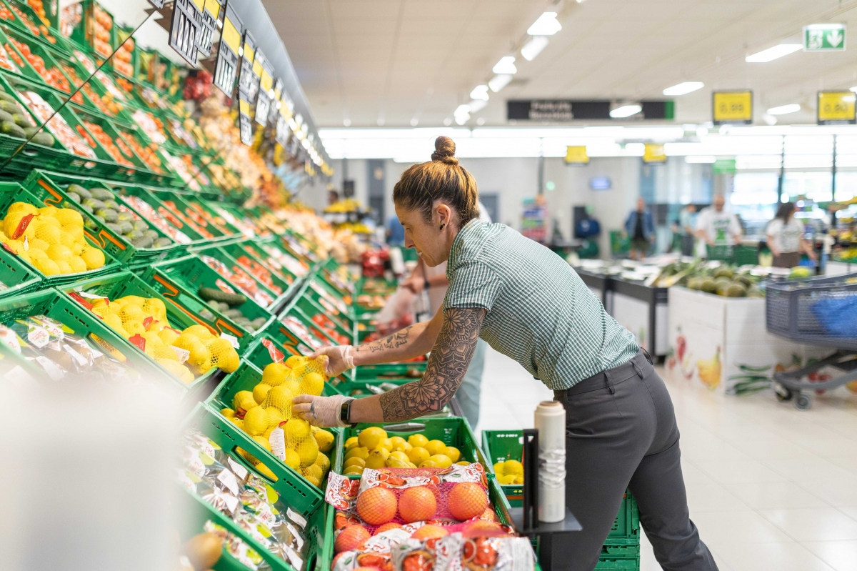Limones en la sección Fruta y Verdura de un supermercado Mercadona.