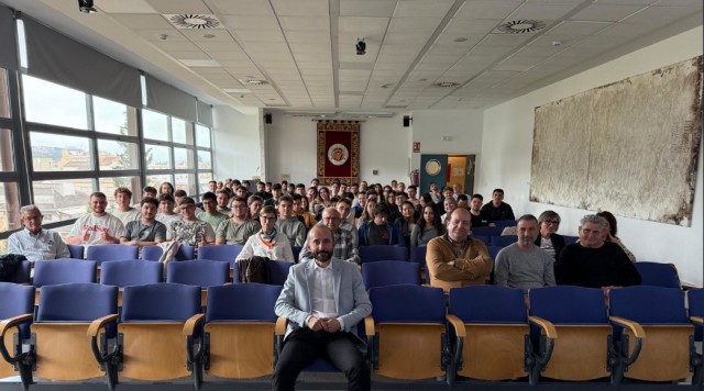 El modelo cooperativo de Mondragón inspira a los estudiantes en el Campus de Alcoy de la UPV