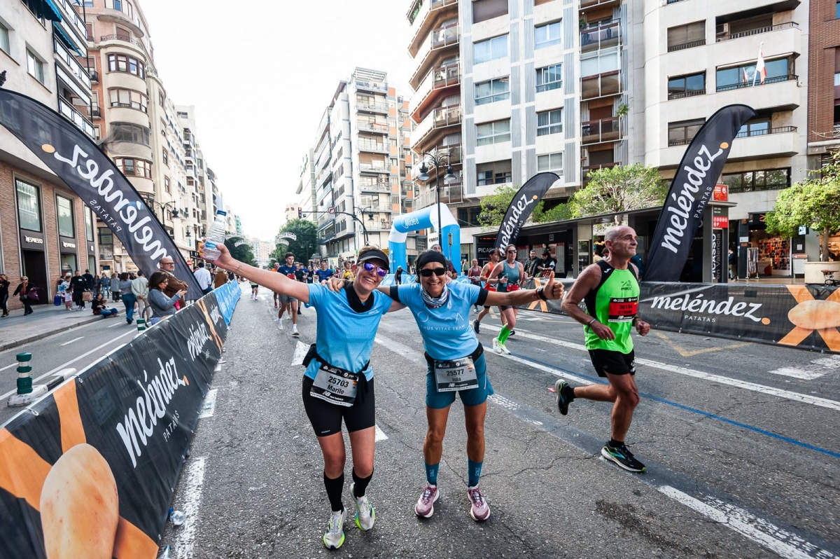 Patatas Meléndez continuará en la familia del Medio y Maratón Valencia tres años más