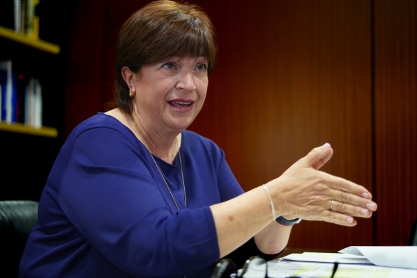 Vox retira su enmienda para que la Generalitat controlara el presupuesto de la AVL, pero mantiene los recortes