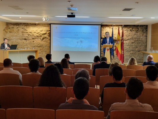 El Gobierno regional presenta su hoja de ruta para mejorar la calidad del Aire